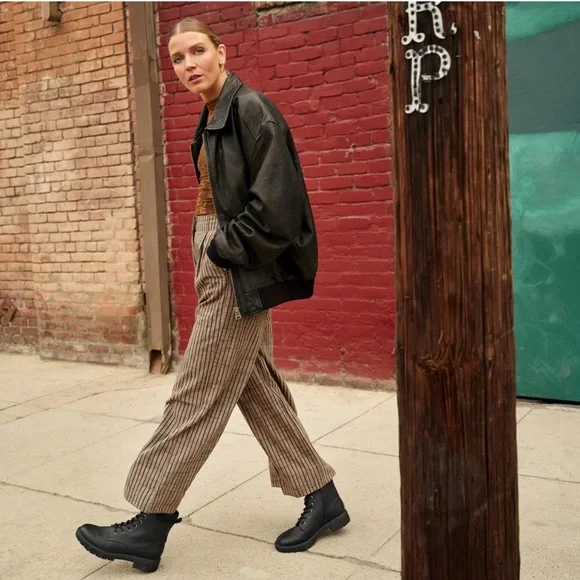 Dr. Scholl’s Headstart Combat Boots Size 6 - Picture 3 of 7